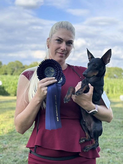 X-Pected Dine Mites Skyfall (Wade) with owner Nikola.