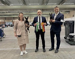 Chilli BOB (to the right), Nov-2025